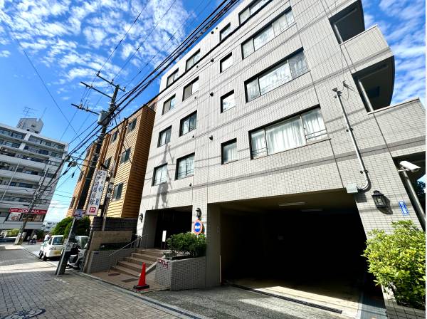 神奈川県藤沢市片瀬海岸１丁目のマンション