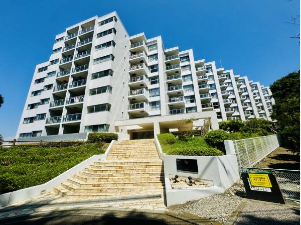 神奈川県三浦郡葉山町堀内のマンション