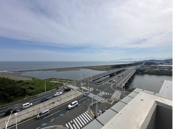 神奈川県平塚市虹ケ浜のマンション