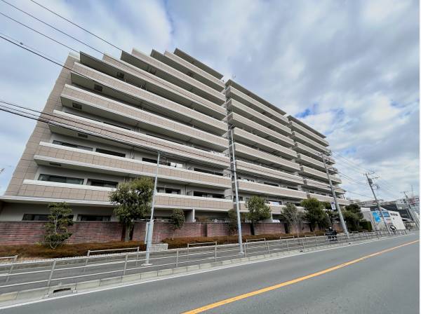 神奈川県藤沢市鵠沼神明１丁目のマンション