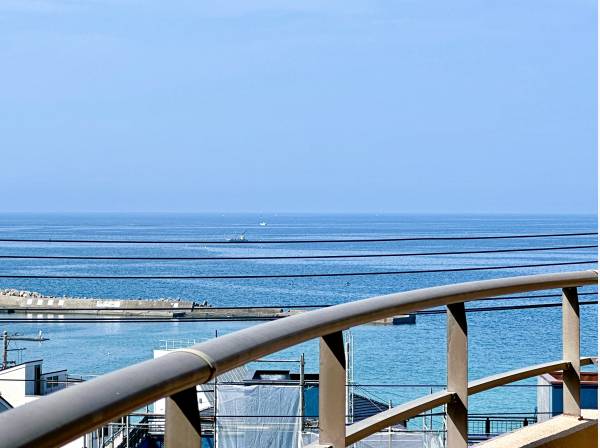 この景色！海との近さ！リゾート気分が高まります♪