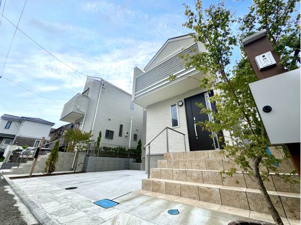 神奈川県藤沢市辻堂太平台２丁目の新築戸建