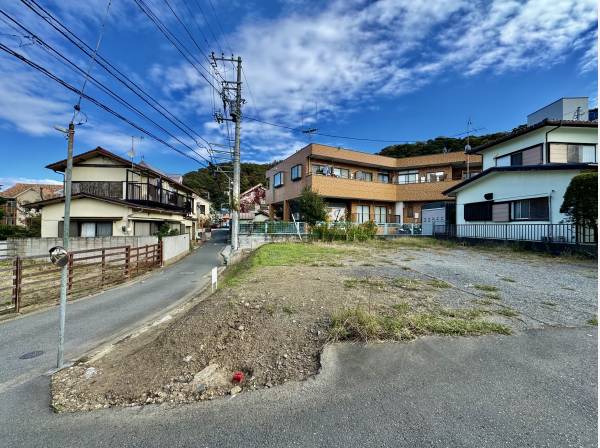 神奈川県三浦郡葉山町堀内の土地