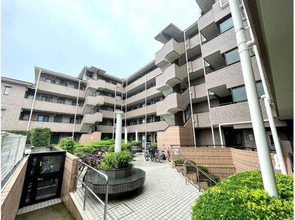 神奈川県藤沢市辻堂６丁目のマンション